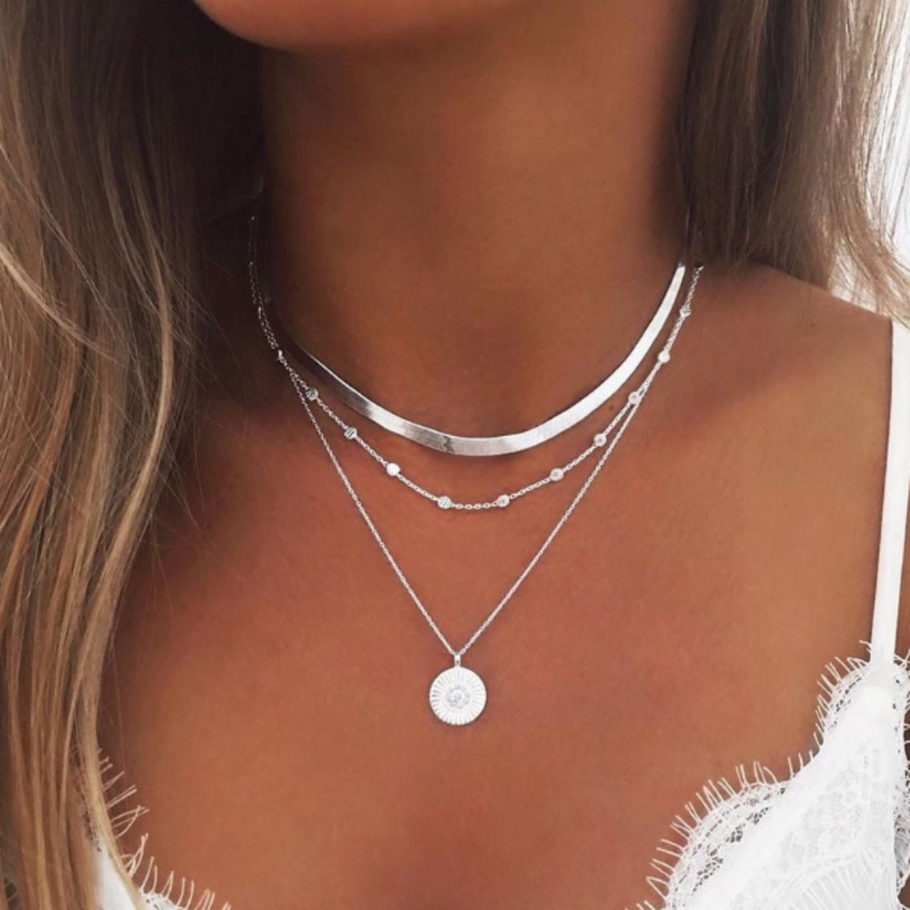 Boho Multilayer Medallion Chain Necklace - Picture 2 of 9